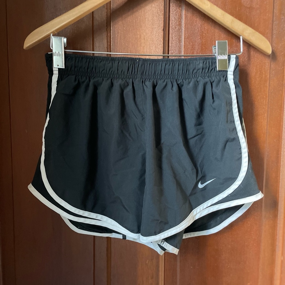 Nike dri fit women’s medium black athletic shorts